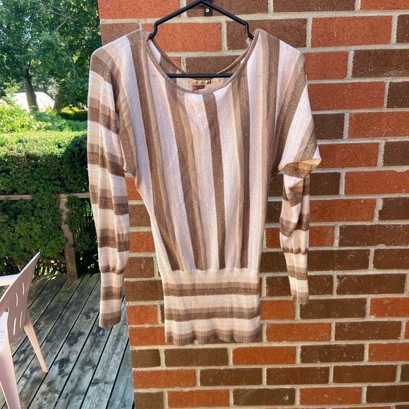 Dynamite Tops - Y2K Brown Striped Sweater with a subtle shimmer